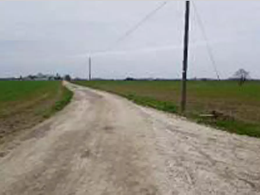 Immagine 2 di Terreno in vendita  in Località Ronchi a Povegliano Veronese