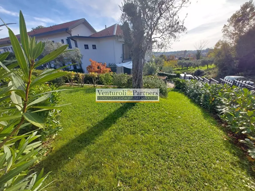 Immagine 13 di Appartamento in vendita  in Via Don Angelo Merici a Manerba Del Garda