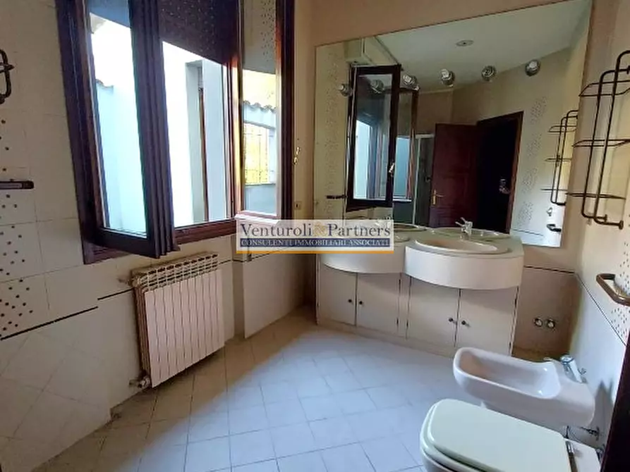 Immagine 14 di Villa in vendita  in via indipendenza a Brescia