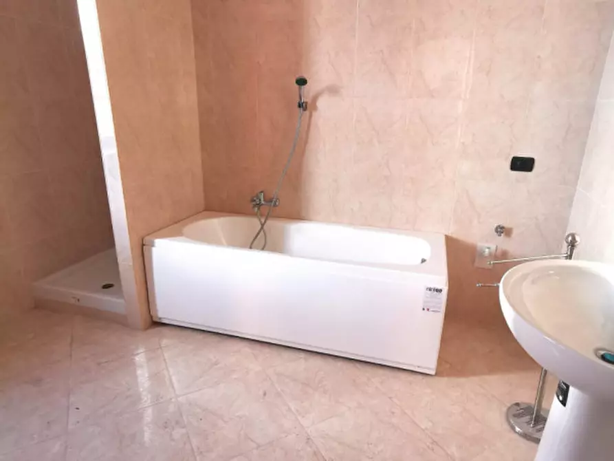 Immagine 5 di Appartamento in vendita  in Via Mario Greco a Catanzaro