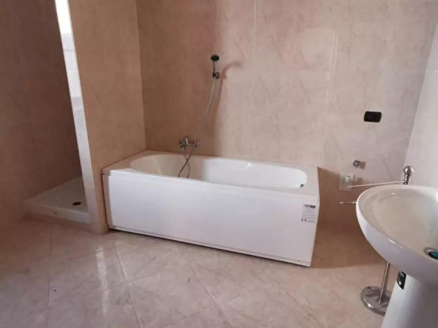 Immagine 12 di Appartamento in vendita  in Via Mario Greco a Catanzaro