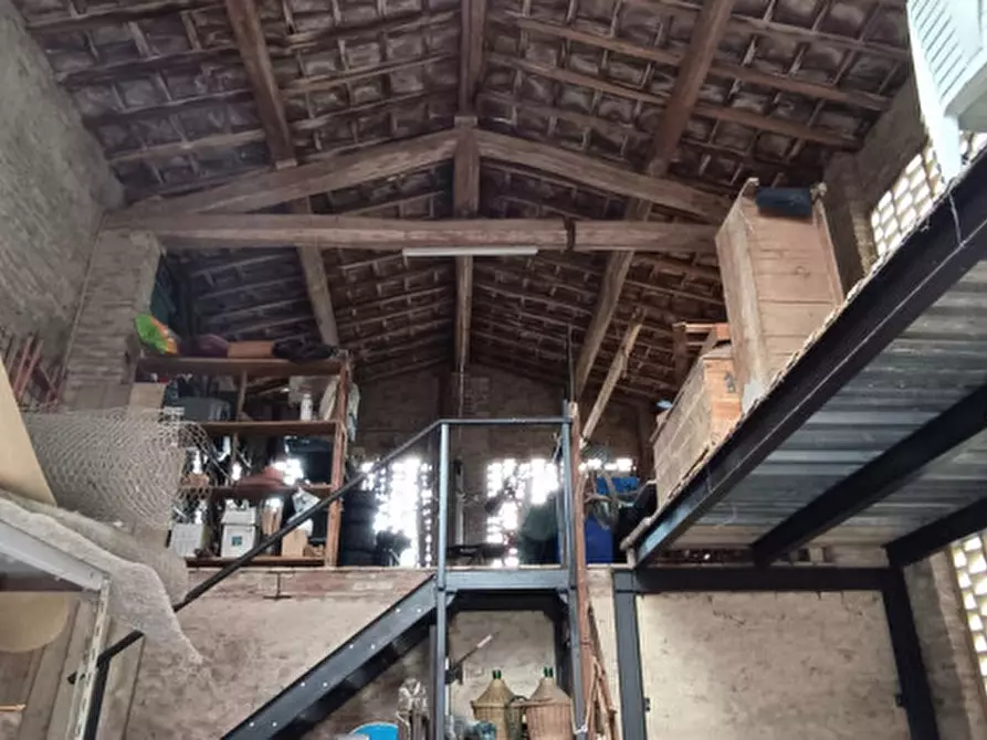 Immagine 42 di Rustico / casale in vendita  a San Miniato