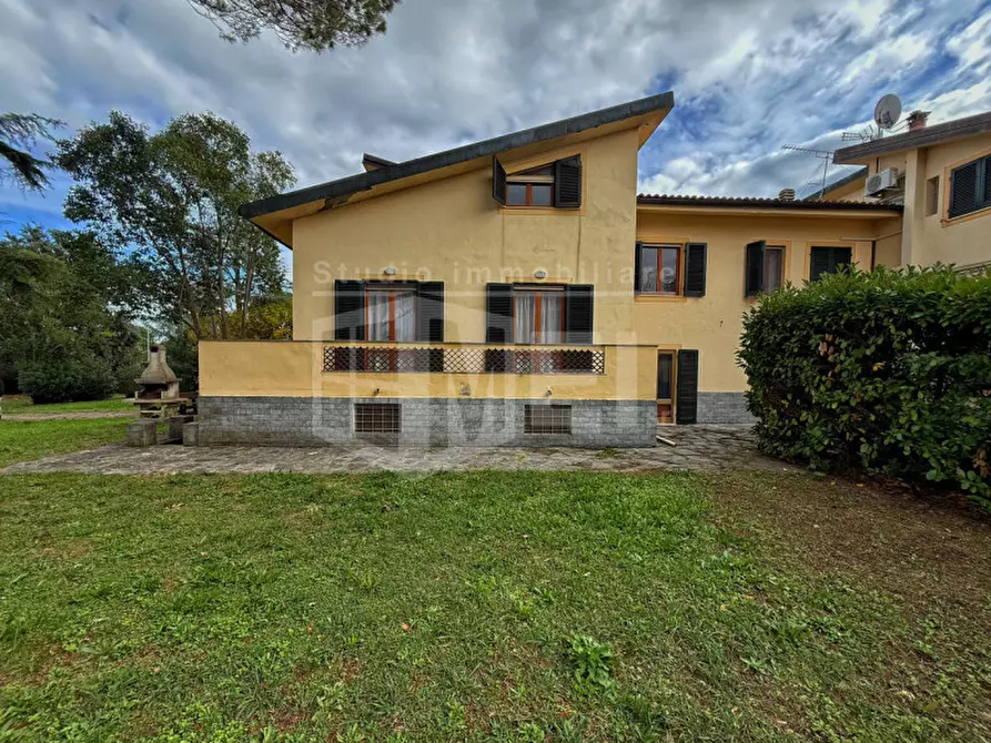 Immagine 1 di Villa in vendita  in Via Albert Einstein a Crespina Lorenzana