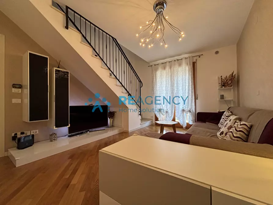 Immagine 1 di Appartamento in vendita  in Via Firenze a Altavilla Vicentina