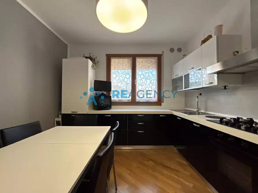 Immagine 9 di Appartamento in vendita  in Via Firenze a Altavilla Vicentina