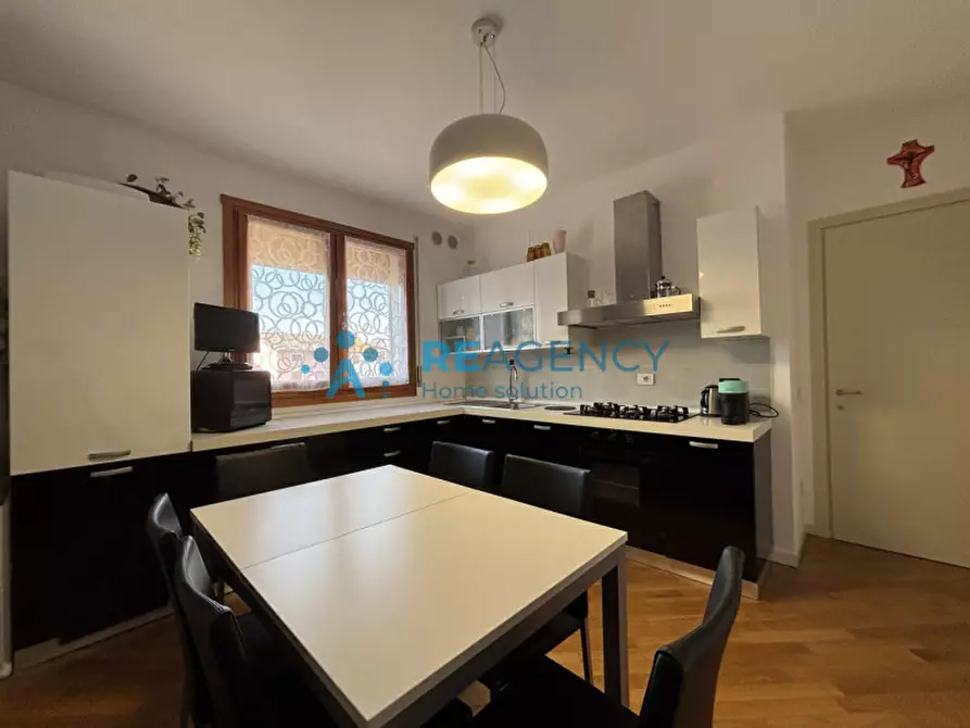 Immagine 10 di Appartamento in vendita  in Via Firenze a Altavilla Vicentina