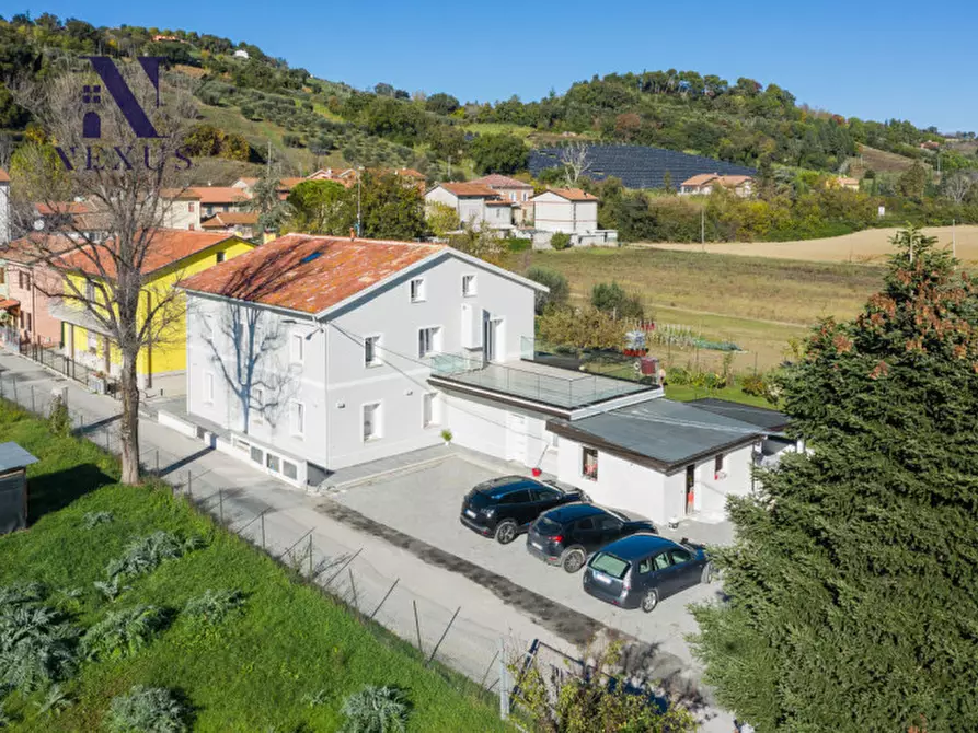 Immagine 2 di Appartamento in vendita  a Fano