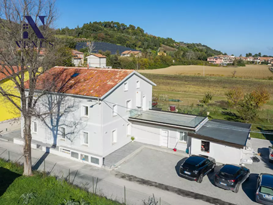 Immagine 3 di Appartamento in vendita  a Fano