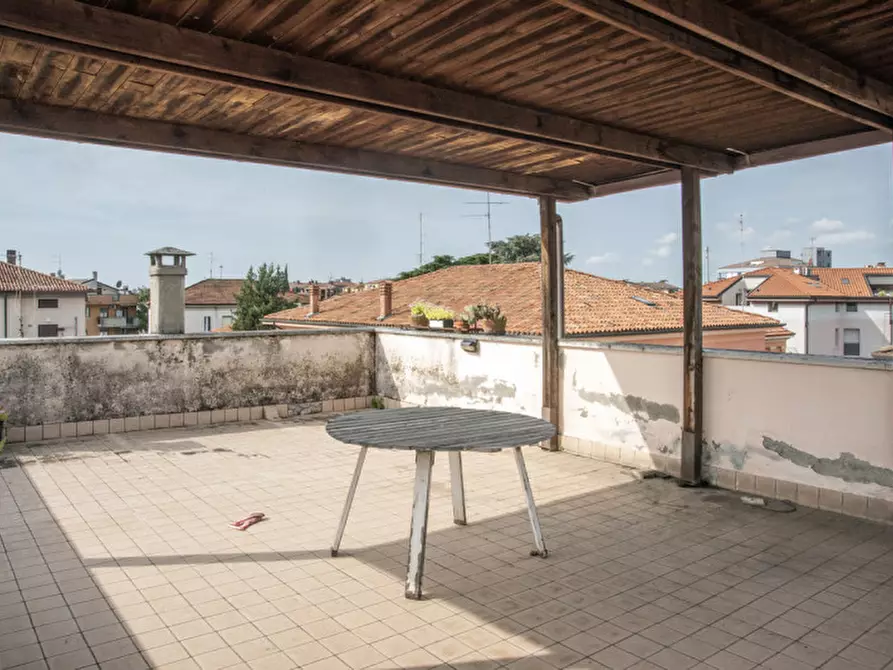 Immagine 20 di Appartamento in vendita  in Via Pietro Cossali a Verona