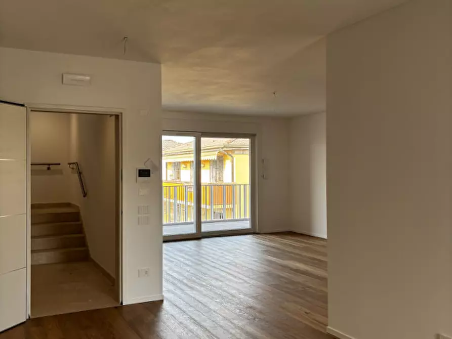 Immagine 1 di Appartamento in vendita  in comino a Padova