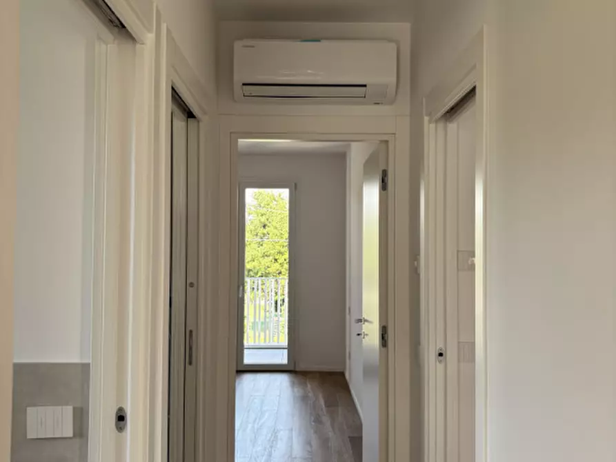 Immagine 3 di Appartamento in vendita  in comino a Padova