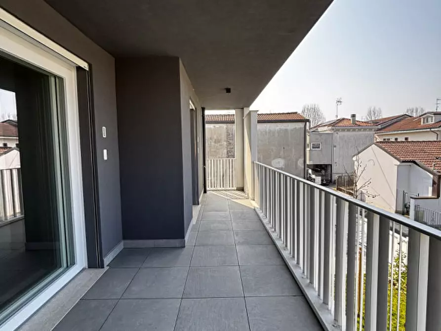 Immagine 3 di Appartamento in vendita  in comino a Padova