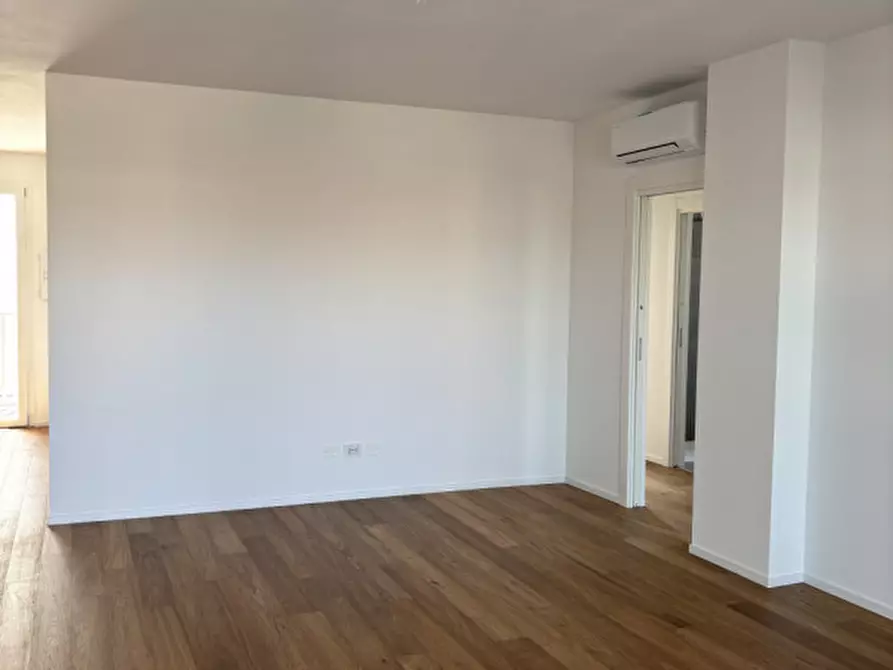 Immagine 7 di Appartamento in vendita  in comino a Padova