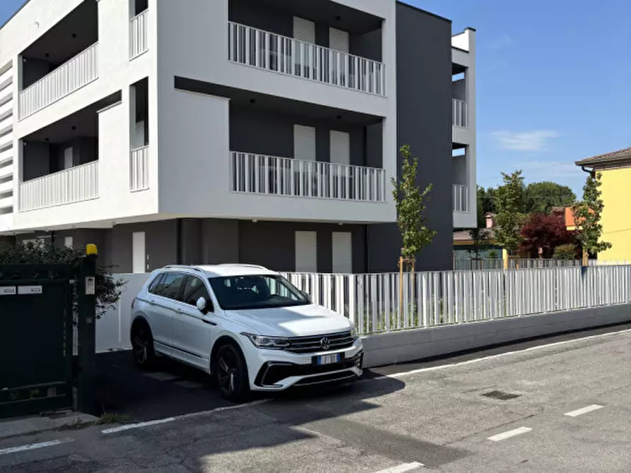 Immagine 12 di Appartamento in vendita  in comino a Padova