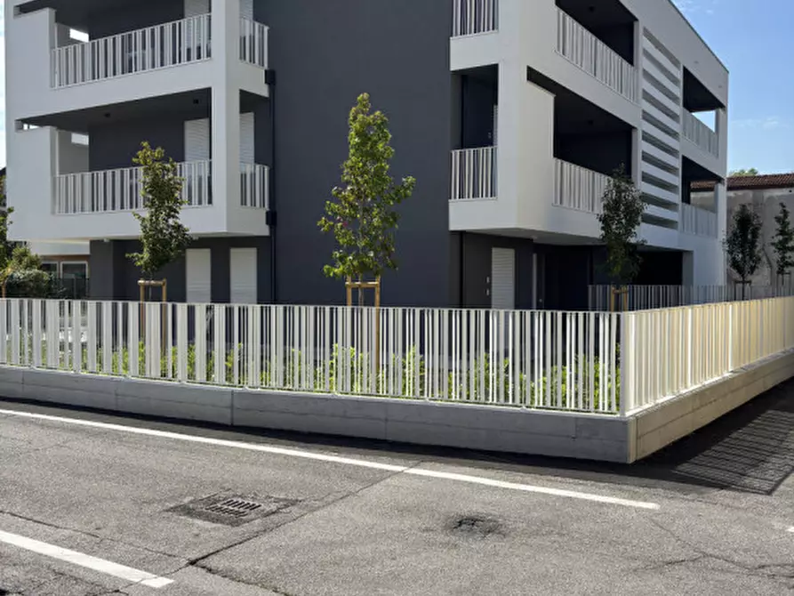 Immagine 14 di Appartamento in vendita  in comino a Padova