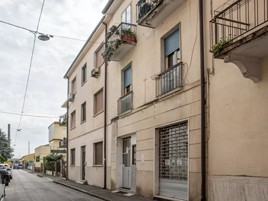 Immagine 12 di Appartamento in vendita  in Via Pietro Cossali a Verona