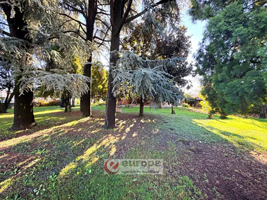 Immagine 15 di Terreno in vendita  in VIALE MILANO a Montecchio Maggiore