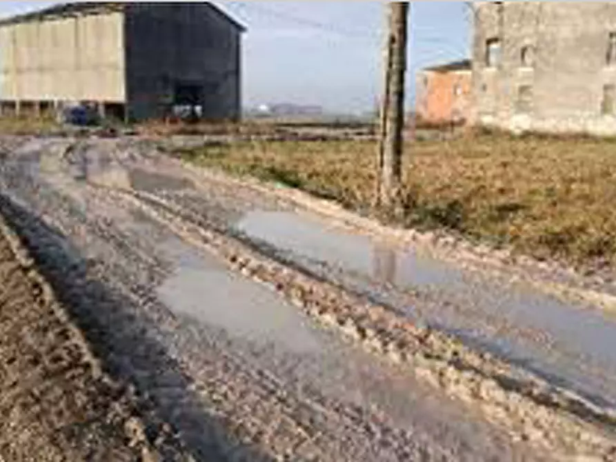 Immagine 3 di Terreno in vendita  in Località Ronchi a Povegliano Veronese