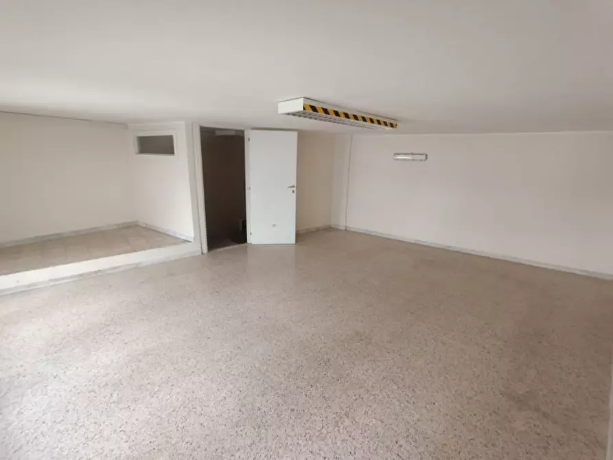 Immagine 6 di Ufficio in affitto  in via rossini, 48 a Andria