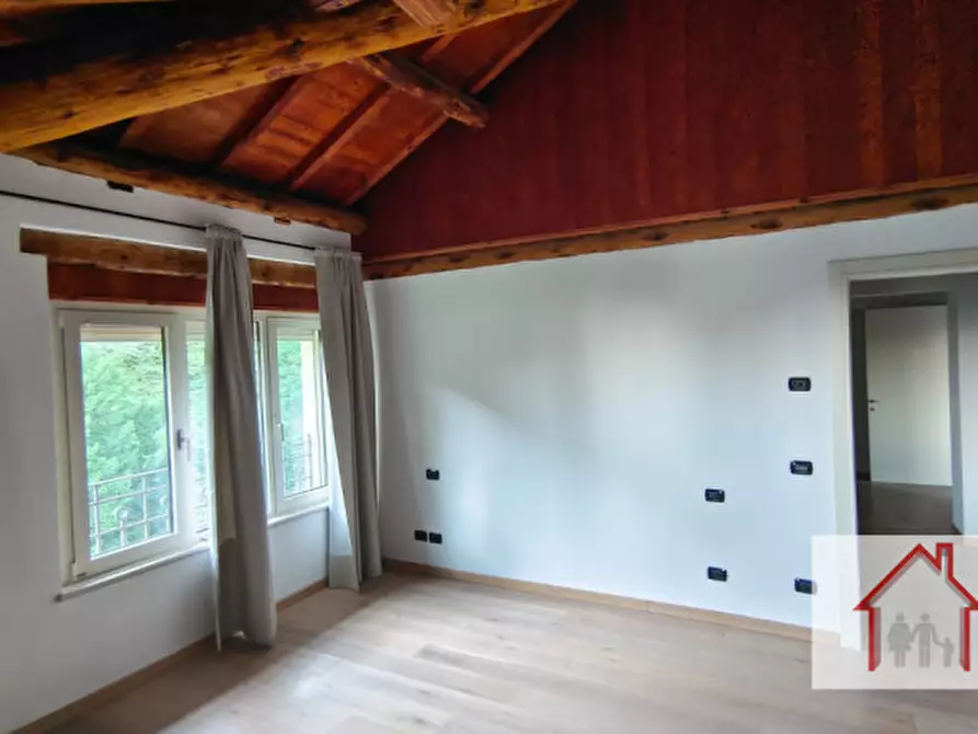 Immagine 17 di Villa in vendita  in Via Alessandro Rossi a Piovene Rocchette