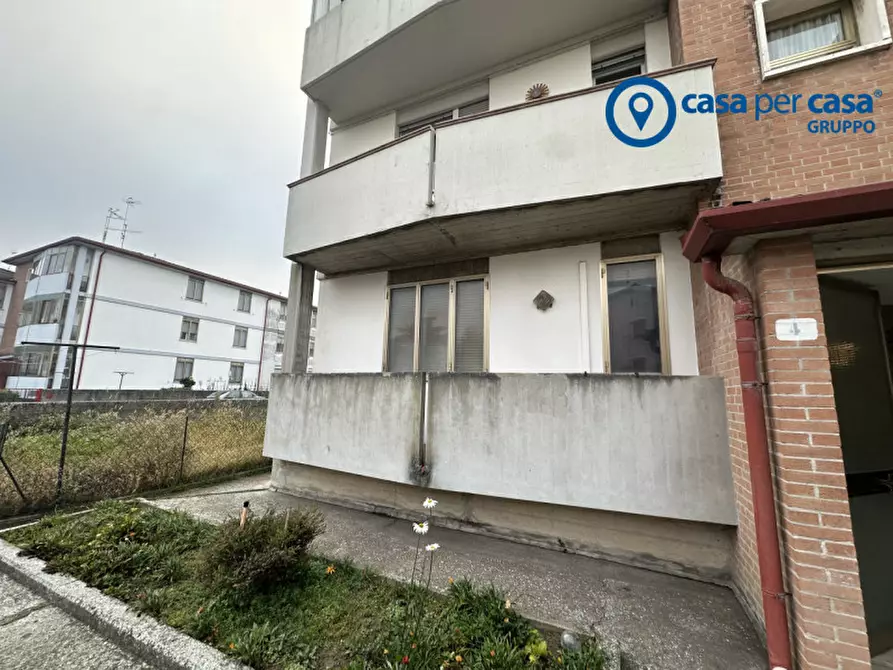 Immagine 2 di Appartamento in vendita  in Via Allende a Adria