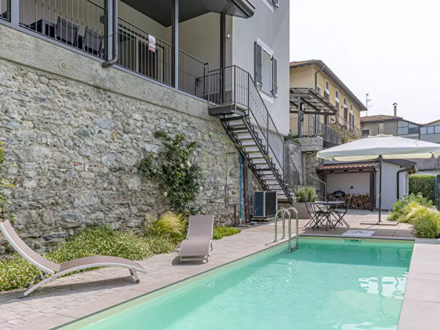 Immagine 1 di Appartamento in vendita  a Como