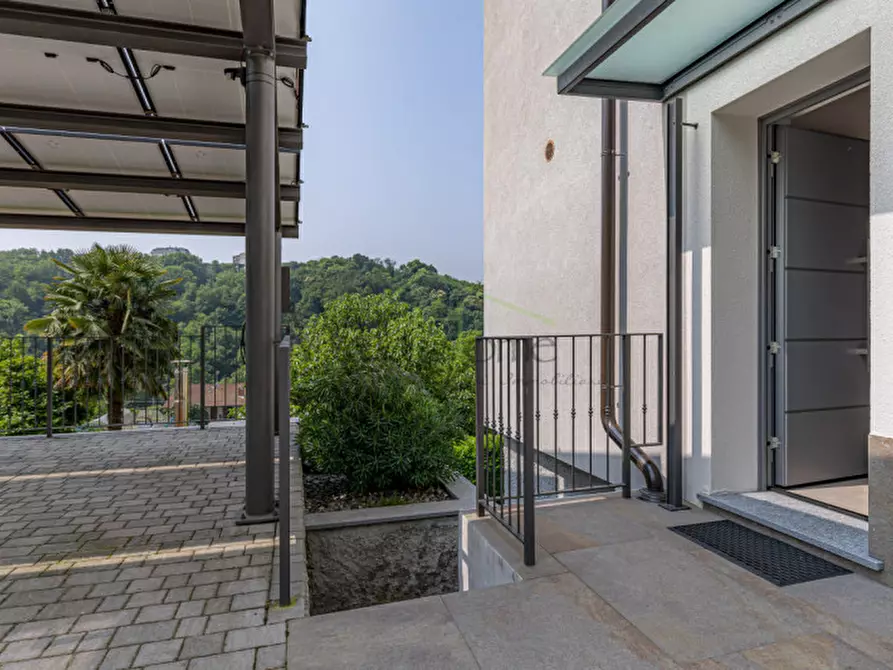 Immagine 7 di Appartamento in vendita  a Como