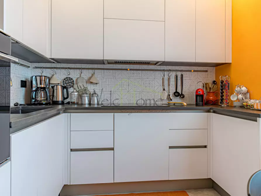 Immagine 14 di Appartamento in vendita  a Como