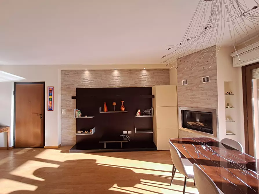 Immagine 3 di Appartamento in vendita  a Passignano Sul Trasimeno