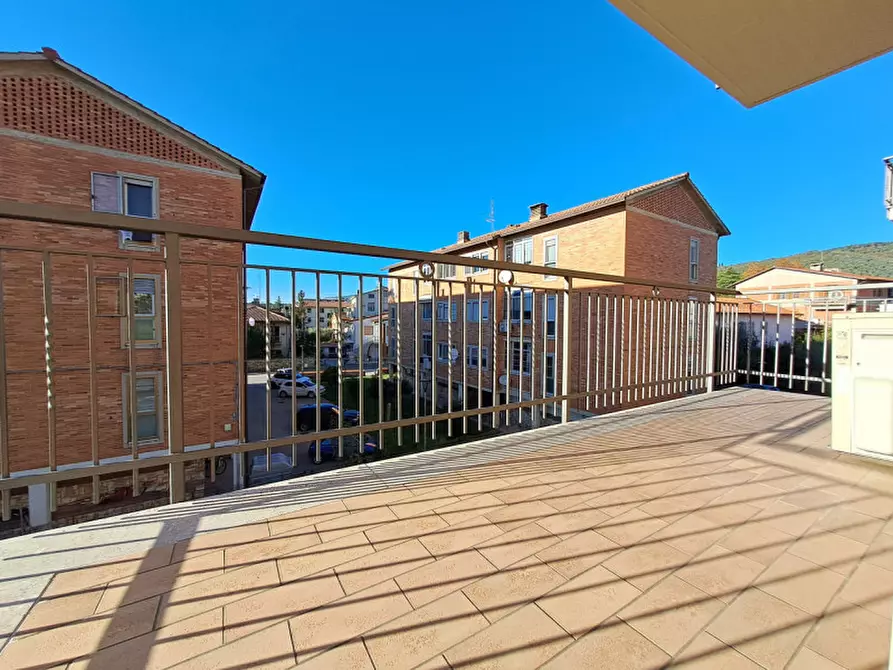 Immagine 11 di Appartamento in vendita  a Passignano Sul Trasimeno