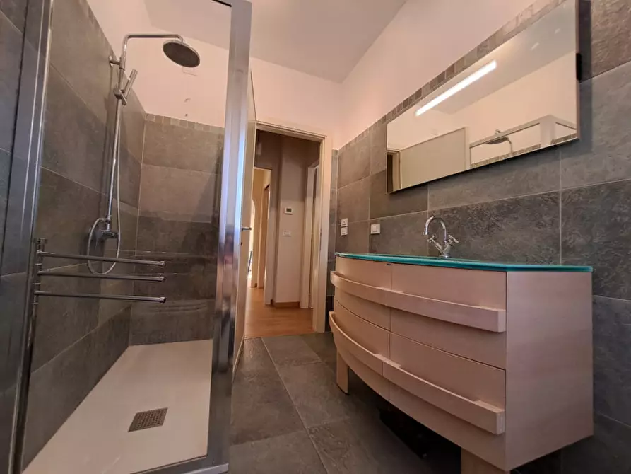 Immagine 14 di Appartamento in vendita  a Passignano Sul Trasimeno