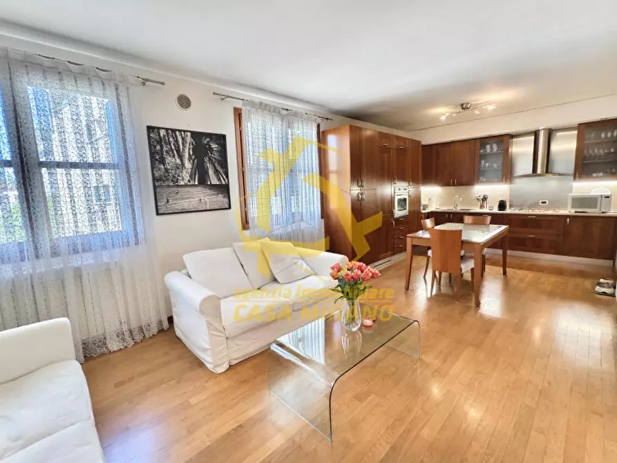 Immagine 1 di Appartamento in vendita  in Piazza Martiri della Libertà a Mirano