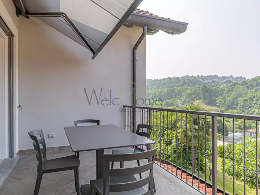 Immagine 12 di Appartamento in vendita  a Como