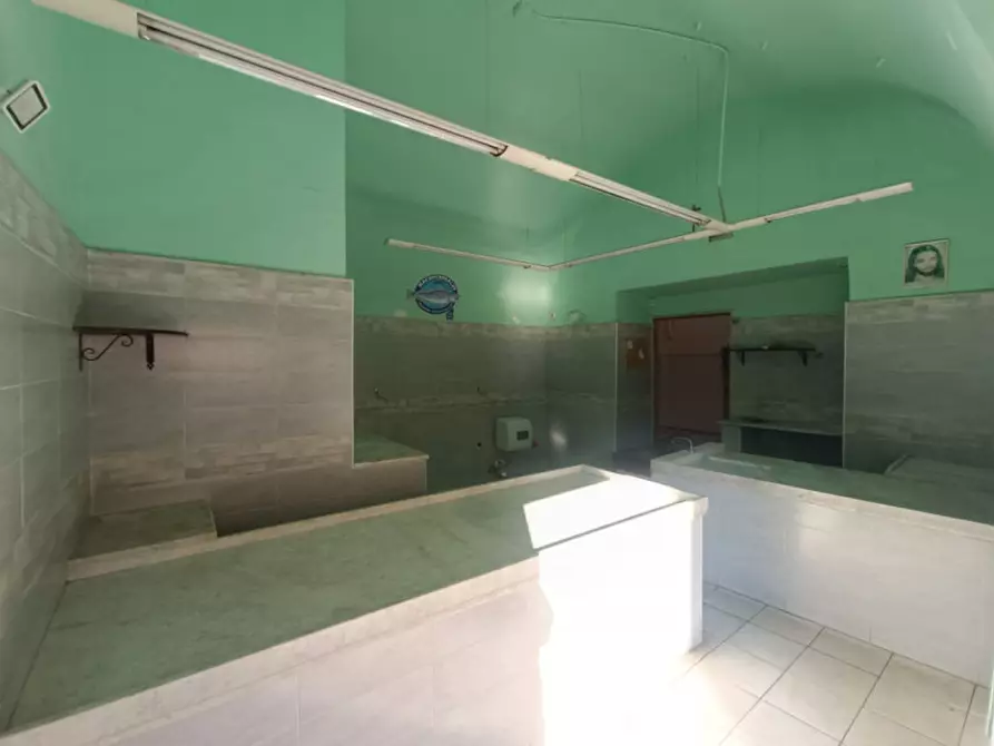 Immagine 2 di Negozio in vendita  in Via Federico II di Svevia, 85 a Andria