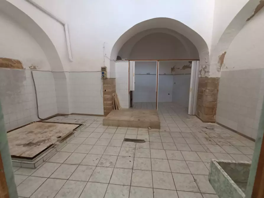 Immagine 6 di Negozio in vendita  in Via Federico II di Svevia, 85 a Andria