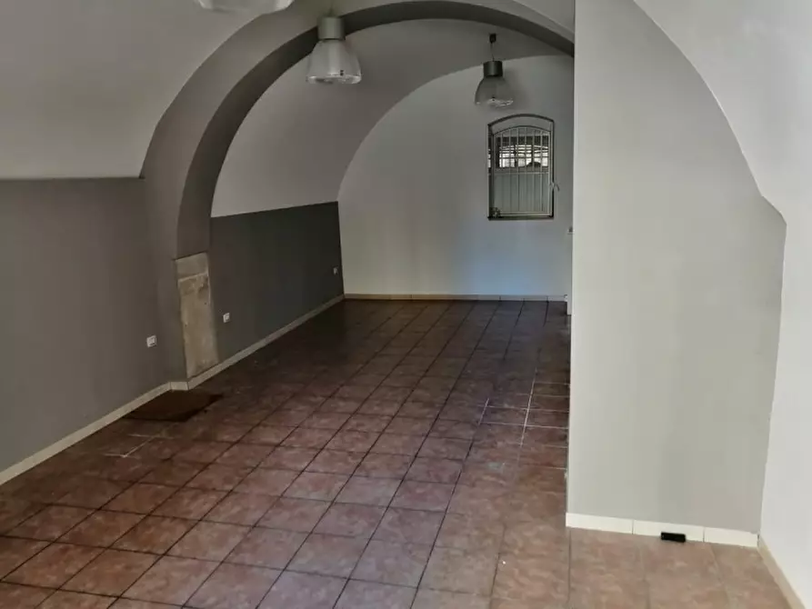 Immagine 2 di Negozio in vendita  in PIAZZA RUGGERO VII, 11 a Andria