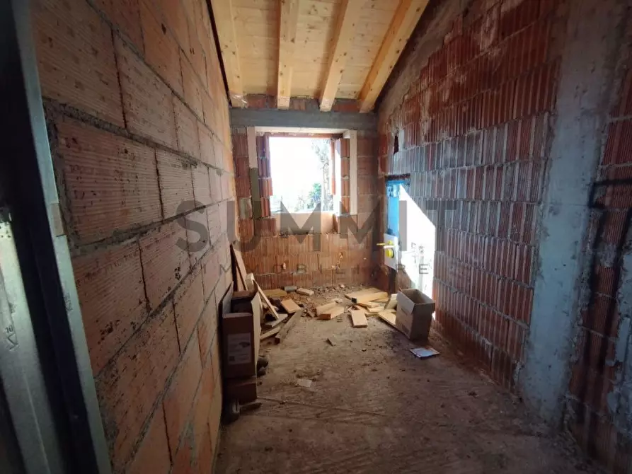 Immagine 10 di Villa in vendita  a Schio