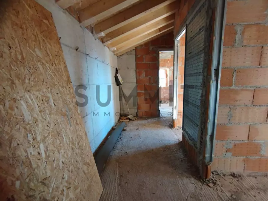 Immagine 11 di Villa in vendita  a Schio