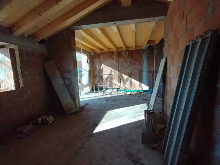 Immagine 13 di Villa in vendita  a Schio