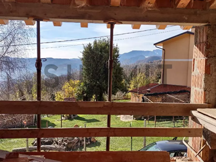 Immagine 18 di Villa in vendita  a Schio
