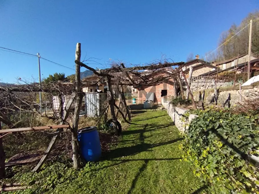 Immagine 27 di Villa in vendita  a Schio