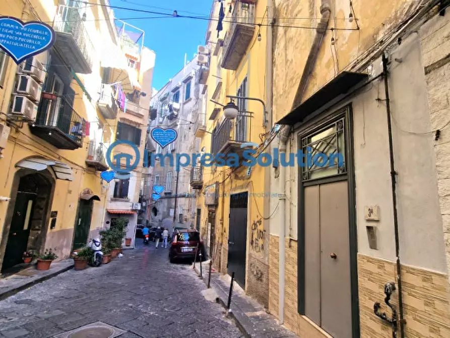 Immagine 3 di Attività commerciale in vendita  in Via San Mattia a Napoli