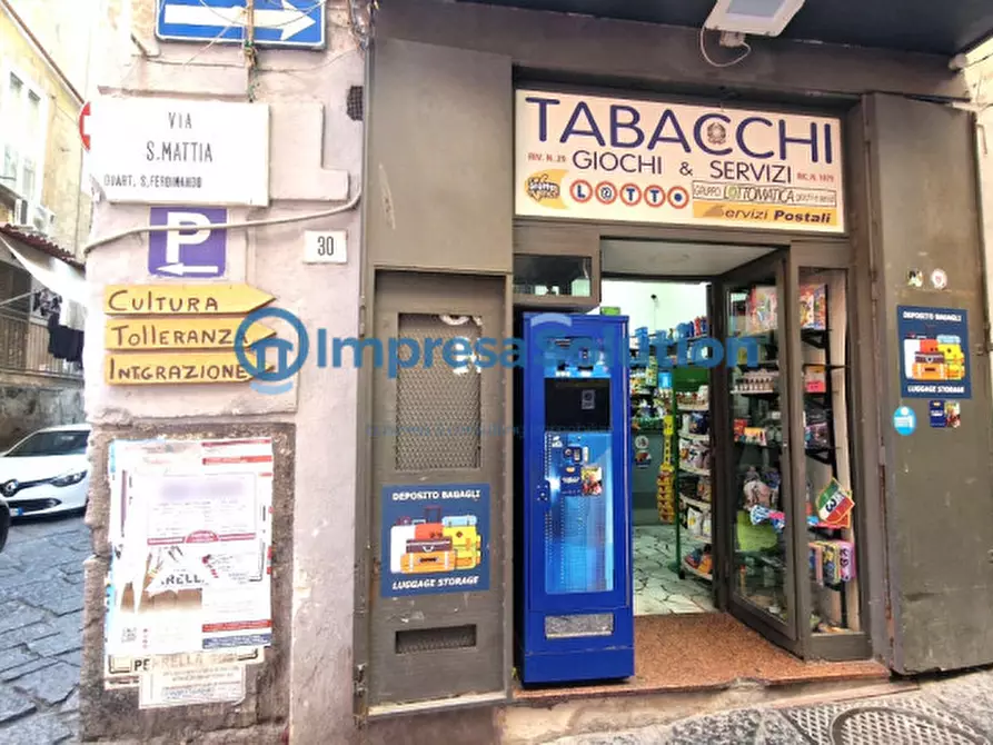 Immagine 6 di Attività commerciale in vendita  in Via San Mattia a Napoli