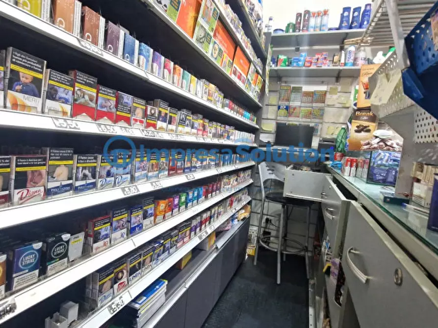 Immagine 15 di Attività commerciale in vendita  in Via San Mattia a Napoli