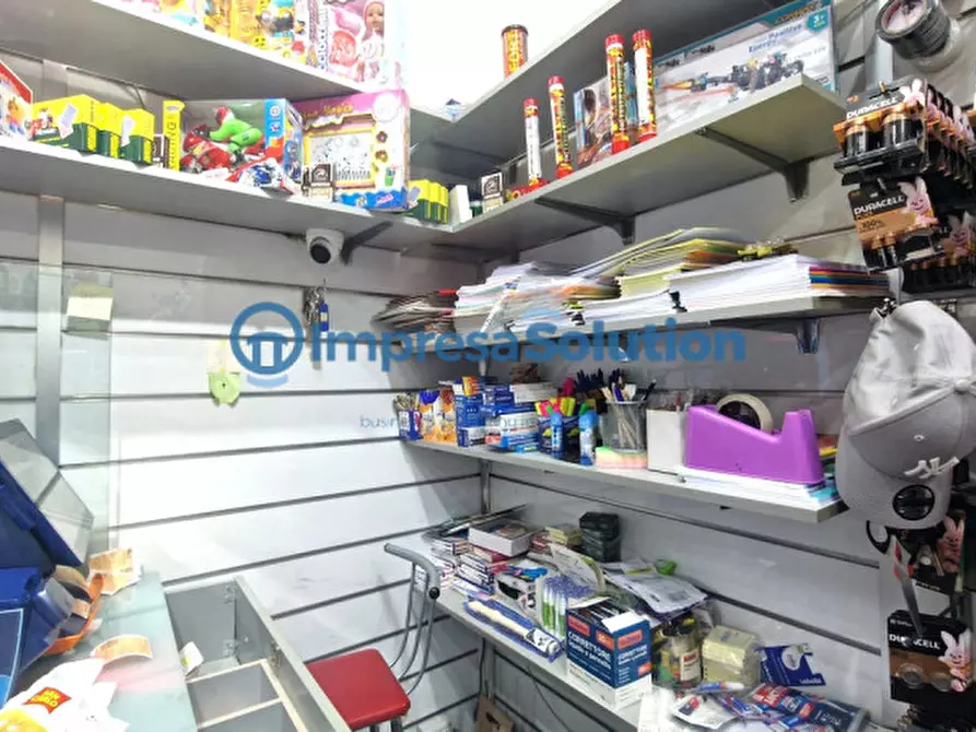 Immagine 17 di Attività commerciale in vendita  in Via San Mattia a Napoli