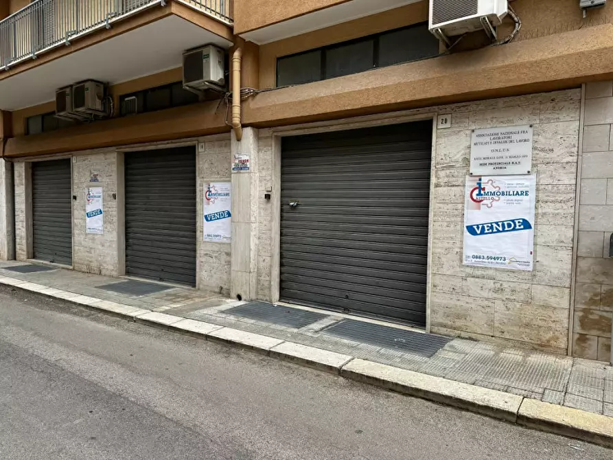 Immagine 1 di Negozio in vendita  in VIA GABRIELE D'ANNUNZIO, 20 a Andria