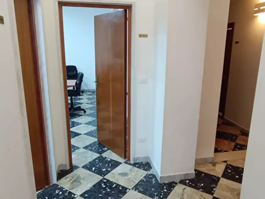 Immagine 5 di Negozio in vendita  in VIA GABRIELE D'ANNUNZIO, 20 a Andria