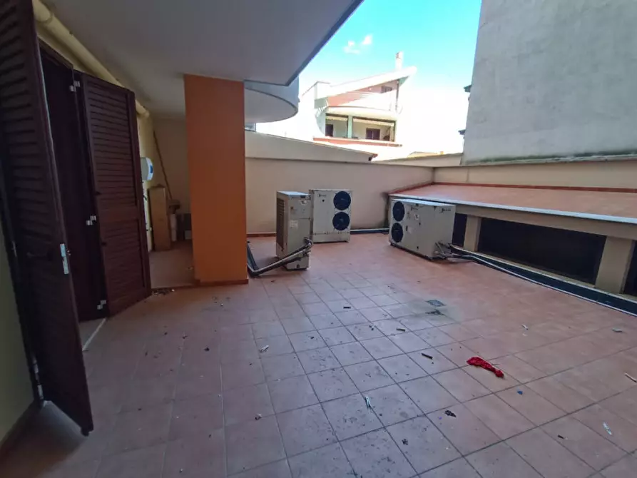 Immagine 15 di Negozio in vendita  in VIA CORATO, 202 a Andria