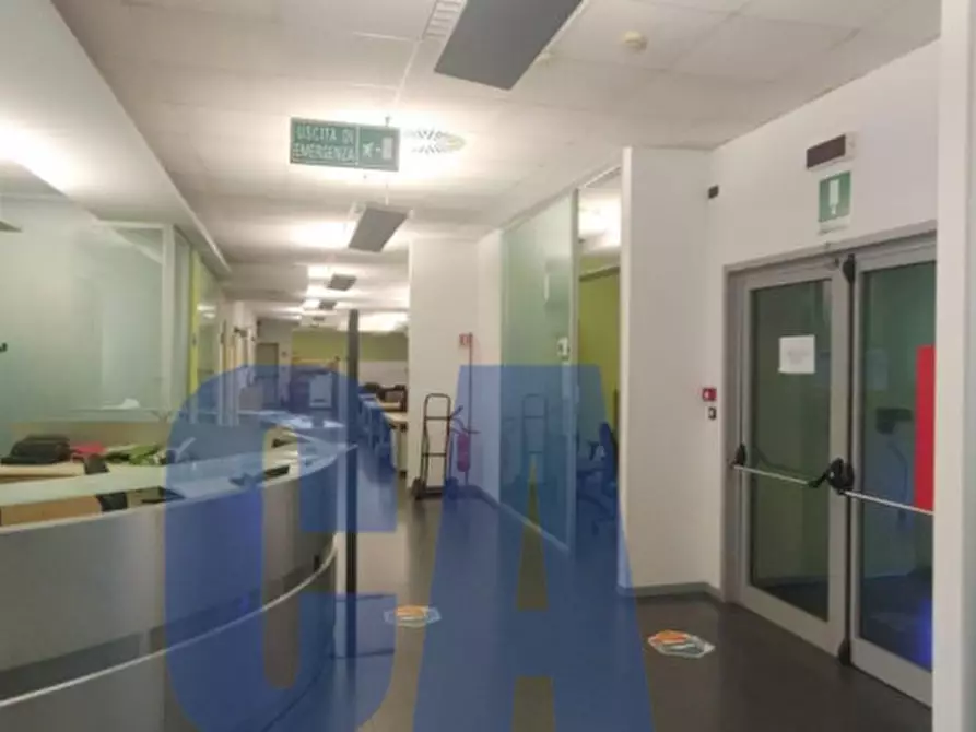 Immagine 10 di Ufficio in affitto  in VIA RUCELLAI BERNARDO a Milano