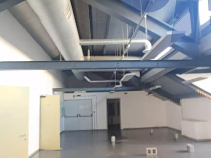 Immagine 4 di Ufficio in affitto  in VIA RUCELLAI BERNARDO a Milano